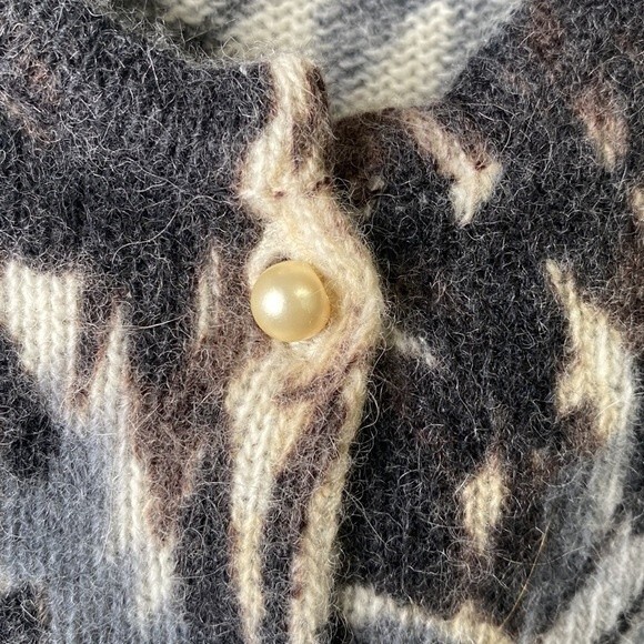 Beth Bowley Nordstrom Floral Watercolor Pearl Button Cardigan Lambs Wool Angora - Picture 4 of 16